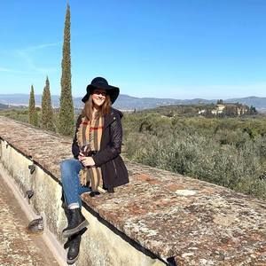 Meet your Posher, Lauren